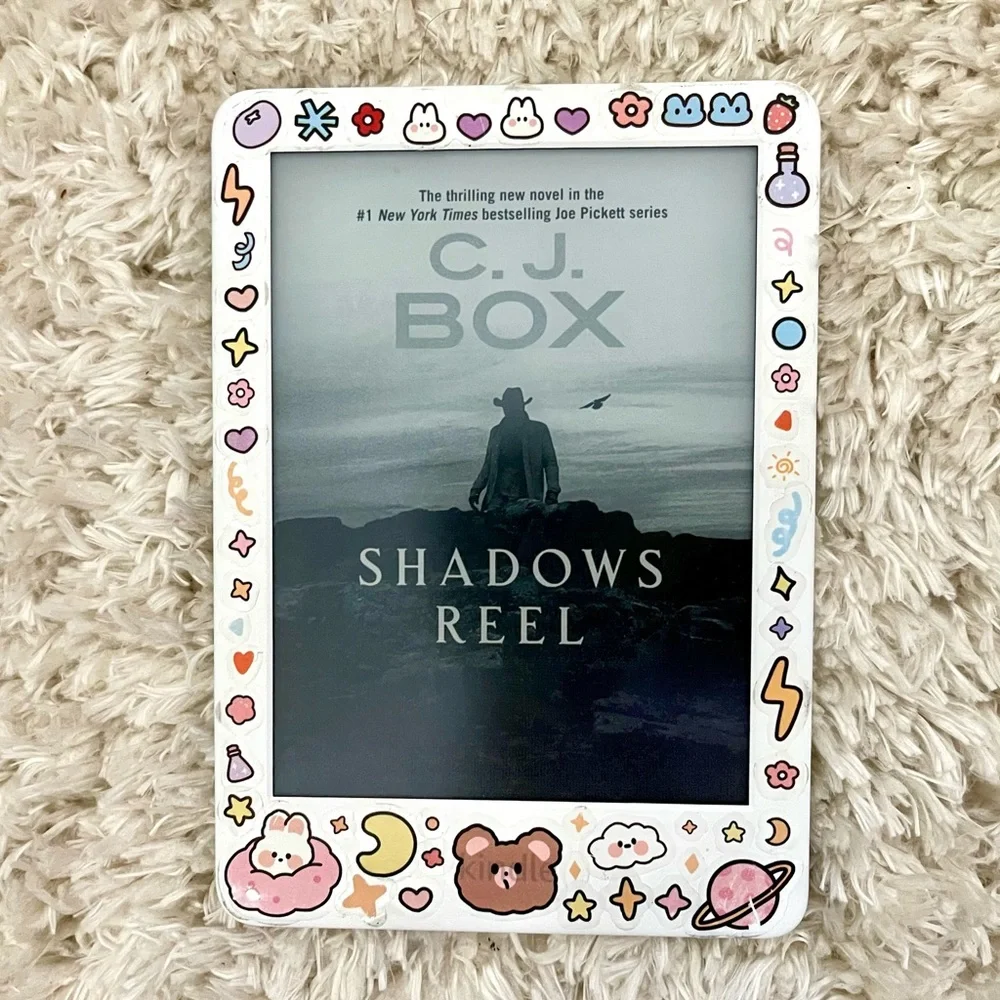 white kindle 2019 bundle w/ 400+ ebooks